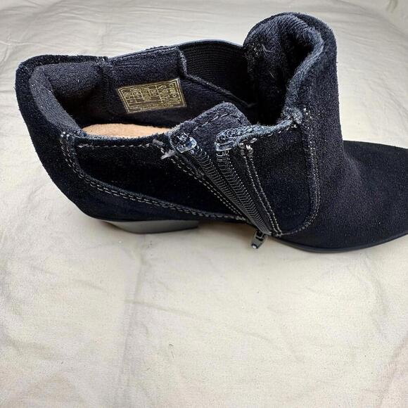 EARTH ORIGINS Christine Women’s Leather Suede Booties Black Sz 7 New Box - Picture 5 of 7